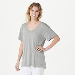 Women's V-Neck Short Sleeve Tee - Grey